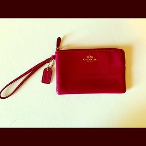 Genuine Coach Wristlet-Pink-NWOT